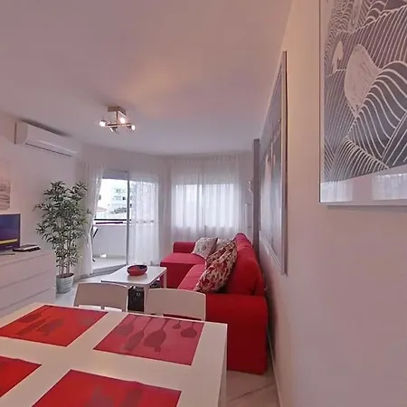 Apartamento Tranquilo , Soleado Cerca De La Playa