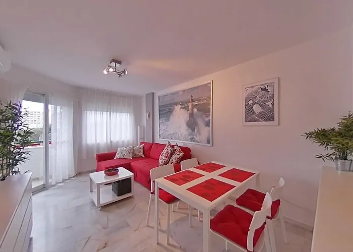 Tranquilo , Soleado Cerca De La Playa